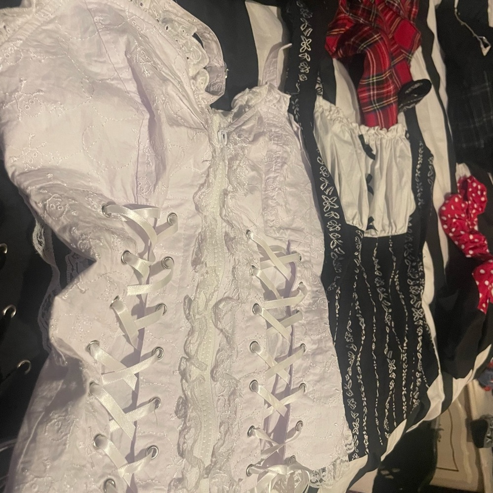 !! TRADE POST !! - Picture 2 of 7